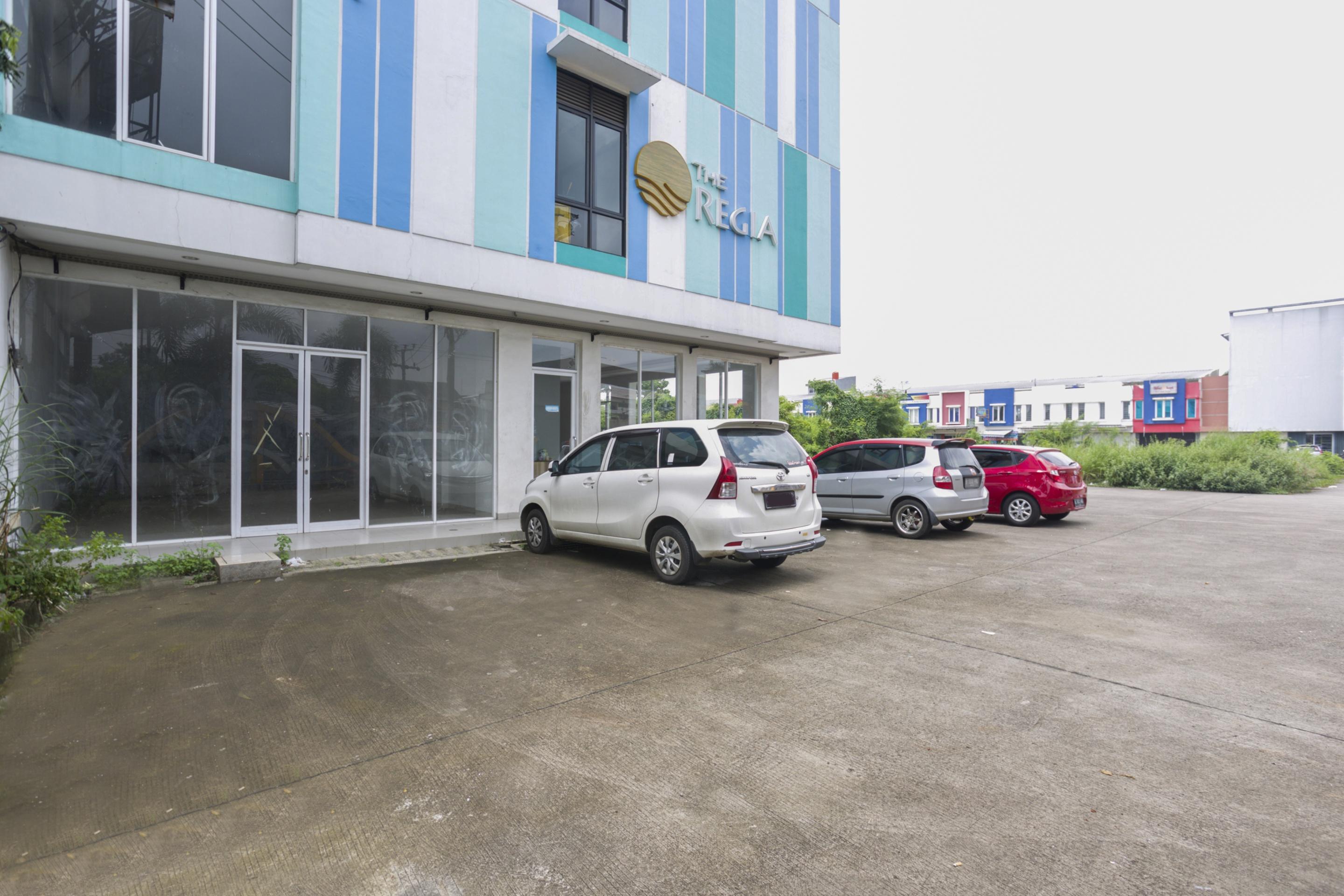 Collection O Bekasi Timur Near Gedung Juang Formerly Regia Tambun מראה חיצוני תמונה
